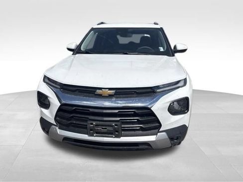 Used 2022 Chevrolet TrailBlazer LT AWD/4WD image 3
