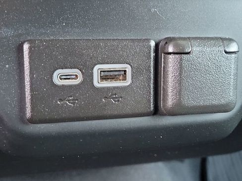 Used 2024 Chevrolet Silverado 1500 Custom image 15