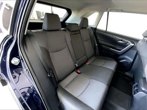 Used 2024 Toyota RAV4 XLE image 36
