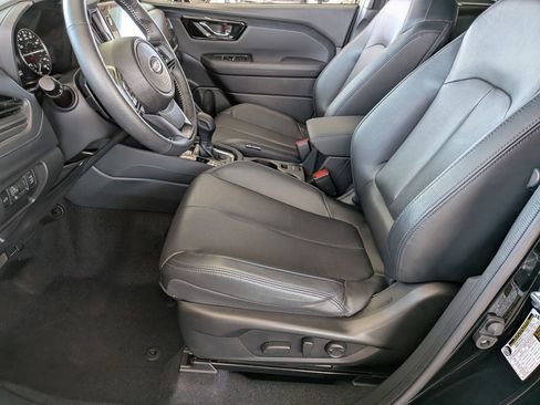 Used 2025 Subaru Forester Limited image 10