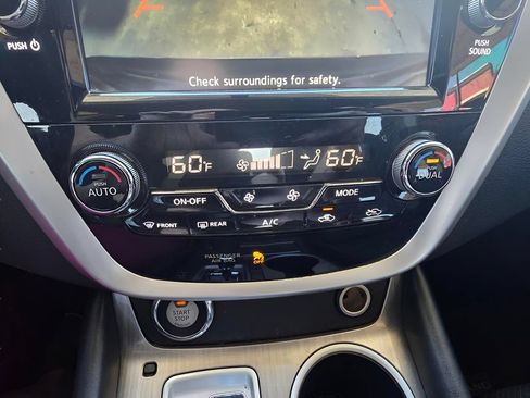 Used 2016 Nissan Murano SV FWD image 22
