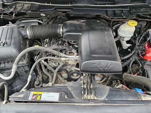 Used 2017 RAM 1500 Express image 18