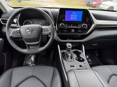 Used 2026 Toyota Highlander XLE AWD/4WD image 22