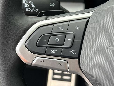 Used 2024 Volkswagen Atlas Peak Edition SEL AWD/4WD image 22