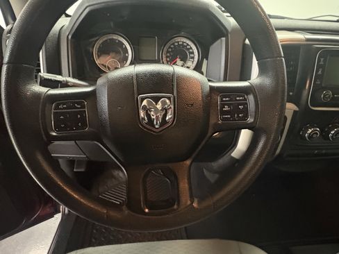 Used 2019 RAM 1500 Classic SLT RWD image 24
