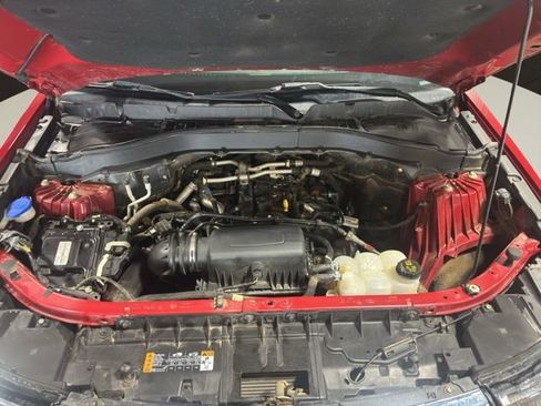 Used 2021 Ford Explorer XLT w/ Equipment Group 202A AWD/4WD image 35