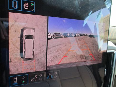New 2026 GMC Yukon XL Denali w/ Sun & Power Step Package AWD/4WD image 19