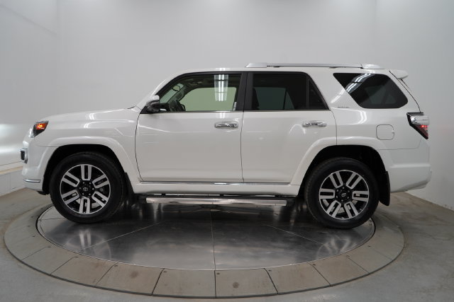 Used 2023 Toyota 4Runner Limited AWD/4WD image 4