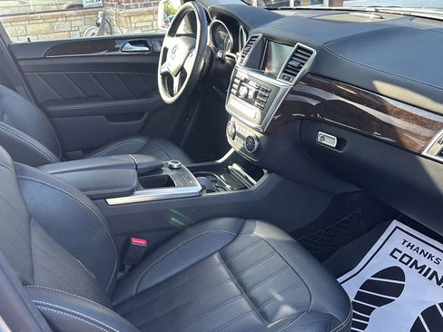 Used 2015 Mercedes-Benz GL 450 4MATIC image 38