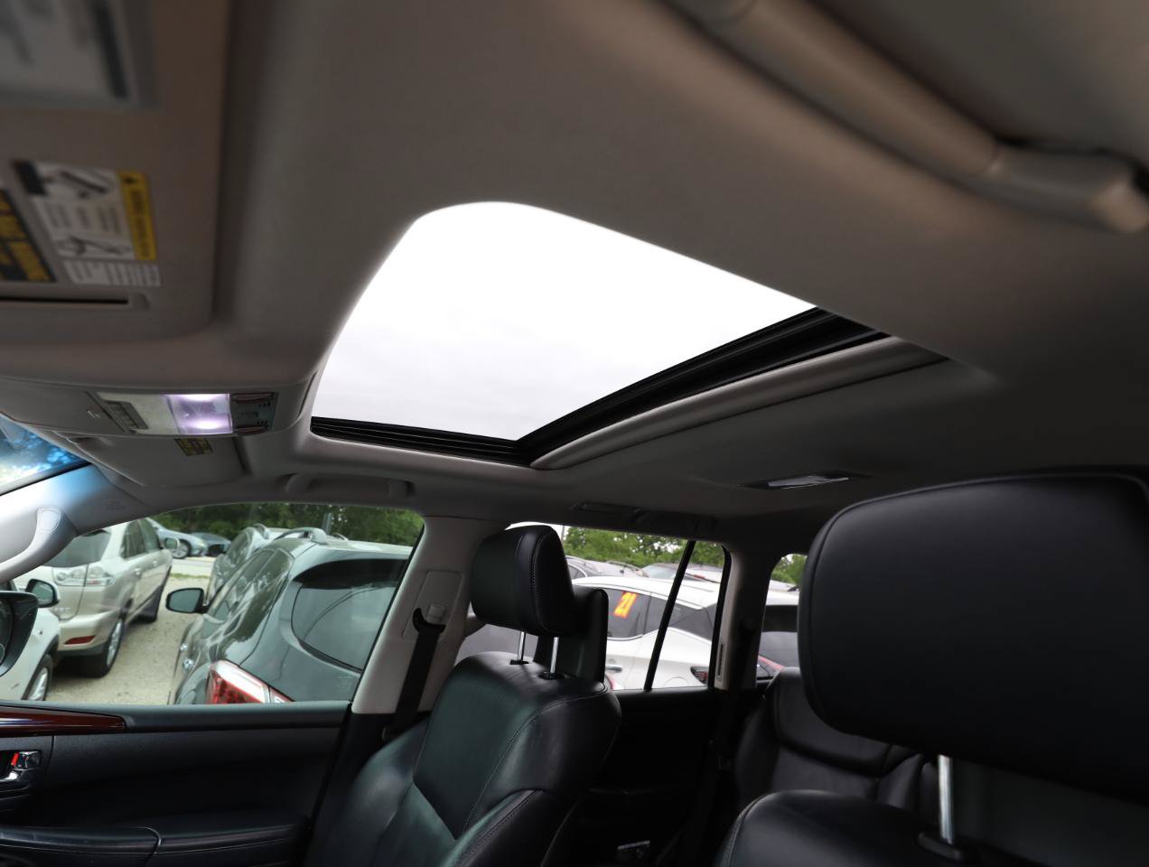 Used 2013 Lexus LX 570 4WD w/ Luxury Pkg image 20