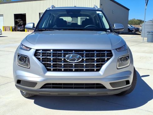 New 2026 Hyundai Venue SEL image 2