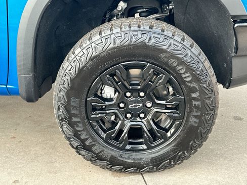 Used 2024 Chevrolet Silverado 1500 ZR2 w/ Technology Package image 10