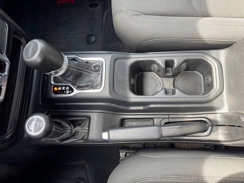 Used 2020 Jeep Gladiator Overland w/ LED Lighting Group image 27