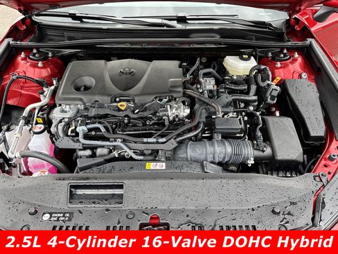 Used 2025 Toyota Camry SE w/ Multimedia Upgrade Package image 12