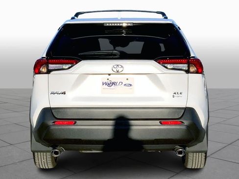 Used 2025 Toyota RAV4 XLE Premium image 4