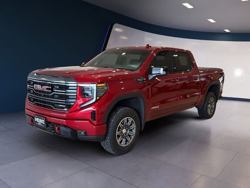 Used 2023 GMC Sierra 1500 AT4 w/ AT4 Preferred Package image 3