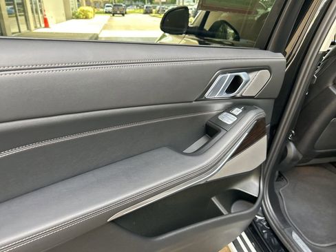 Used 2024 BMW X7 xDrive40i AWD/4WD image 59
