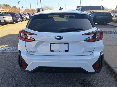 Certified 2025 Subaru Crosstrek 2.5i Limited w/ Crosstrek Mirror Package image 5