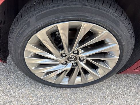 Used 2019 Lexus ES 300h Ultra Luxury w/ Accessory Package 2 image 11