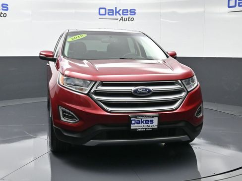 Used 2018 Ford Edge Titanium w/ Equipment Group 301A image 3