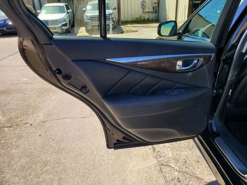 Used 2015 INFINITI Q50 Premium w/ Deluxe Touring Package image 19