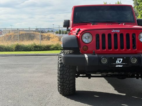 Used 2018 Jeep Wrangler Unlimited Sport S AWD/4WD image 4