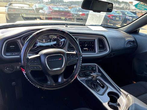 Used 2021 Dodge Challenger SXT image 12