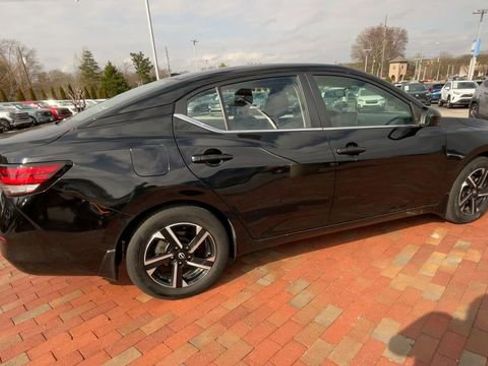 Used 2025 Nissan Sentra SV image 9