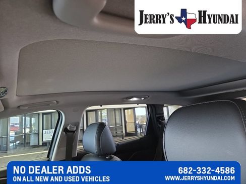 Used 2023 Hyundai Santa Fe Limited FWD image 9