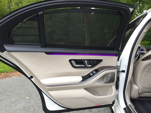 Used 2021 Mercedes-Benz S 580 4MATIC Sedan w/ AMG Line image 25