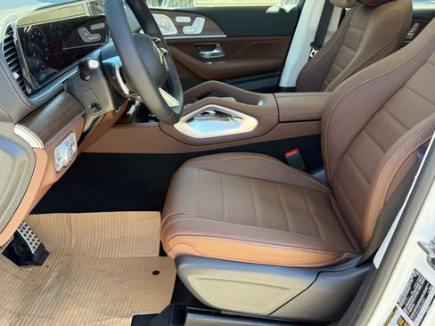 New 2026 Mercedes-Benz GLS 450 4MATIC image 17