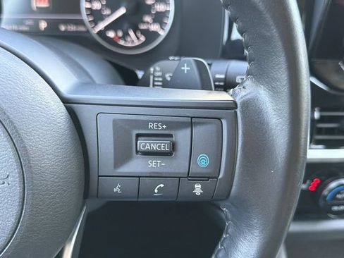 Used 2025 Nissan Pathfinder SV AWD/4WD image 19