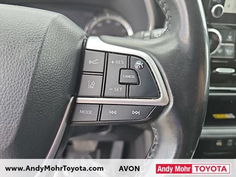 Used 2023 Toyota Highlander XSE AWD/4WD image 16