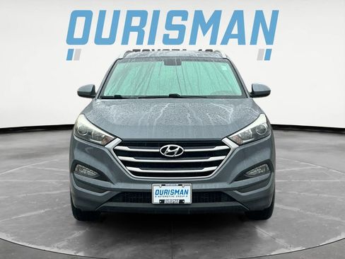 Used 2017 Hyundai Tucson SE image 2