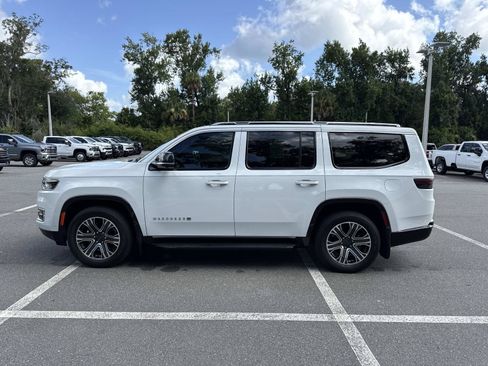 Used 2023 Jeep Wagoneer Series II w/ Convenience Group I RWD image 6