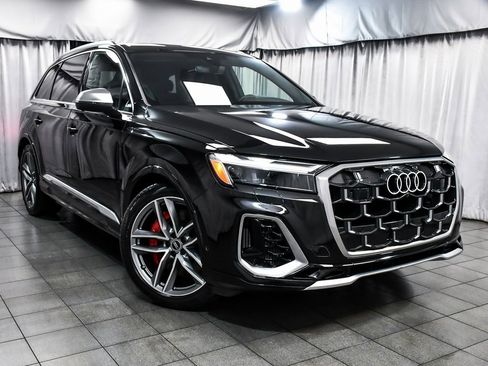 Used 2025 Audi SQ7 Premium Plus image 3
