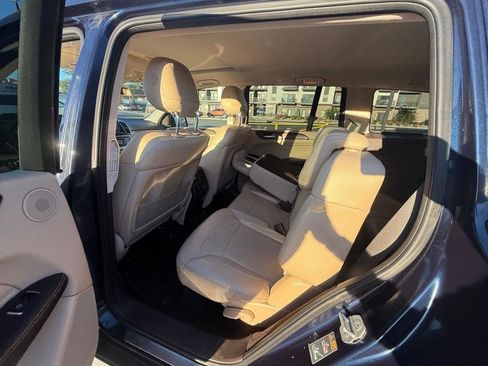 Used 2017 Mercedes-Benz GLS 450 4MATIC image 16