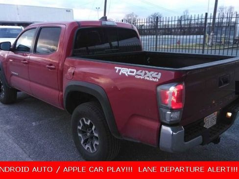 Used 2023 Toyota Tacoma TRD Off-Road image 2