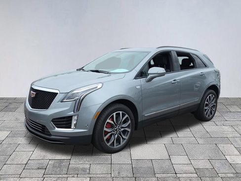 Used 2023 Cadillac XT5 Sportv w/ Technology Package AWD/4WD image 3