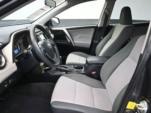 Used 2014 Toyota RAV4 LE image 13