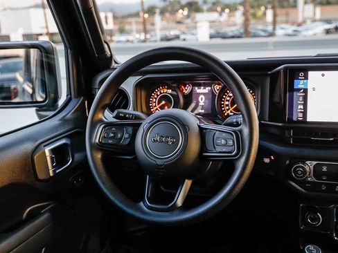 New 2026 Jeep Gladiator Sport image 18