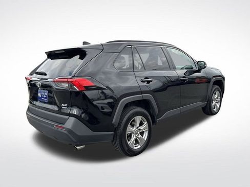 Used 2024 Toyota RAV4 XLE image 5