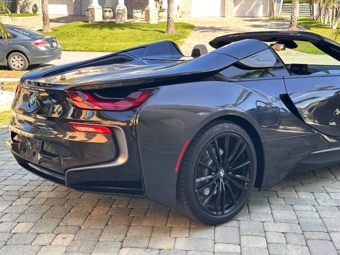 Used 2019 BMW i8 Roadster AWD/4WD image 7
