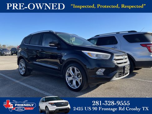 Used 2019 Ford Escape Titanium image 1