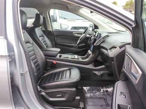 Used 2023 Ford Edge SEL image 16