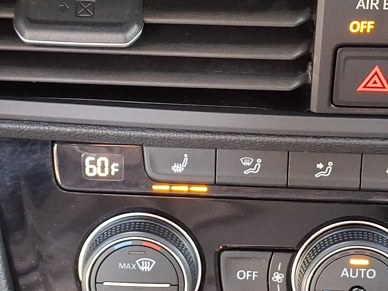 Used 2019 Volkswagen Jetta SE FWD image 24
