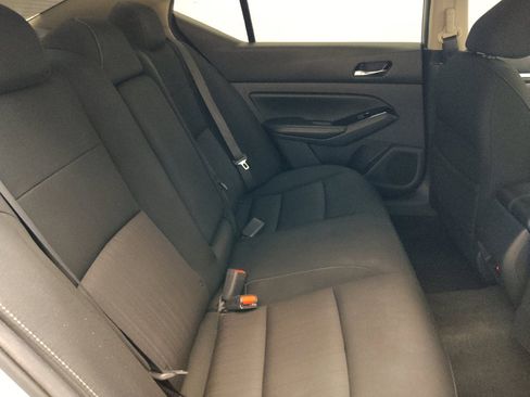 Used 2021 Nissan Altima 2.5 SV w/ SV Premium Package FWD image 19