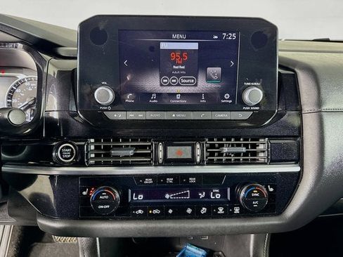 Certified 2024 Nissan Pathfinder SV image 13