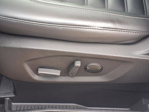 Certified 2024 Ford Edge SEL w/ Convenience Package image 4