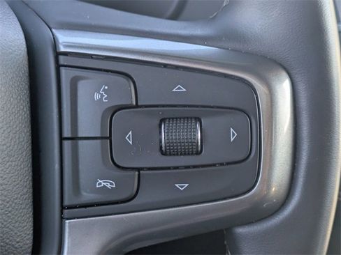 Used 2024 Chevrolet Suburban Premier image 22